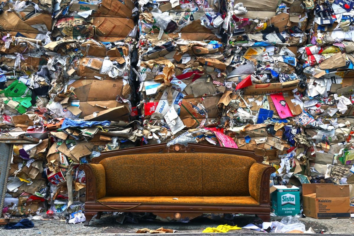 Different types of dubai junk removal services including residential and commercial