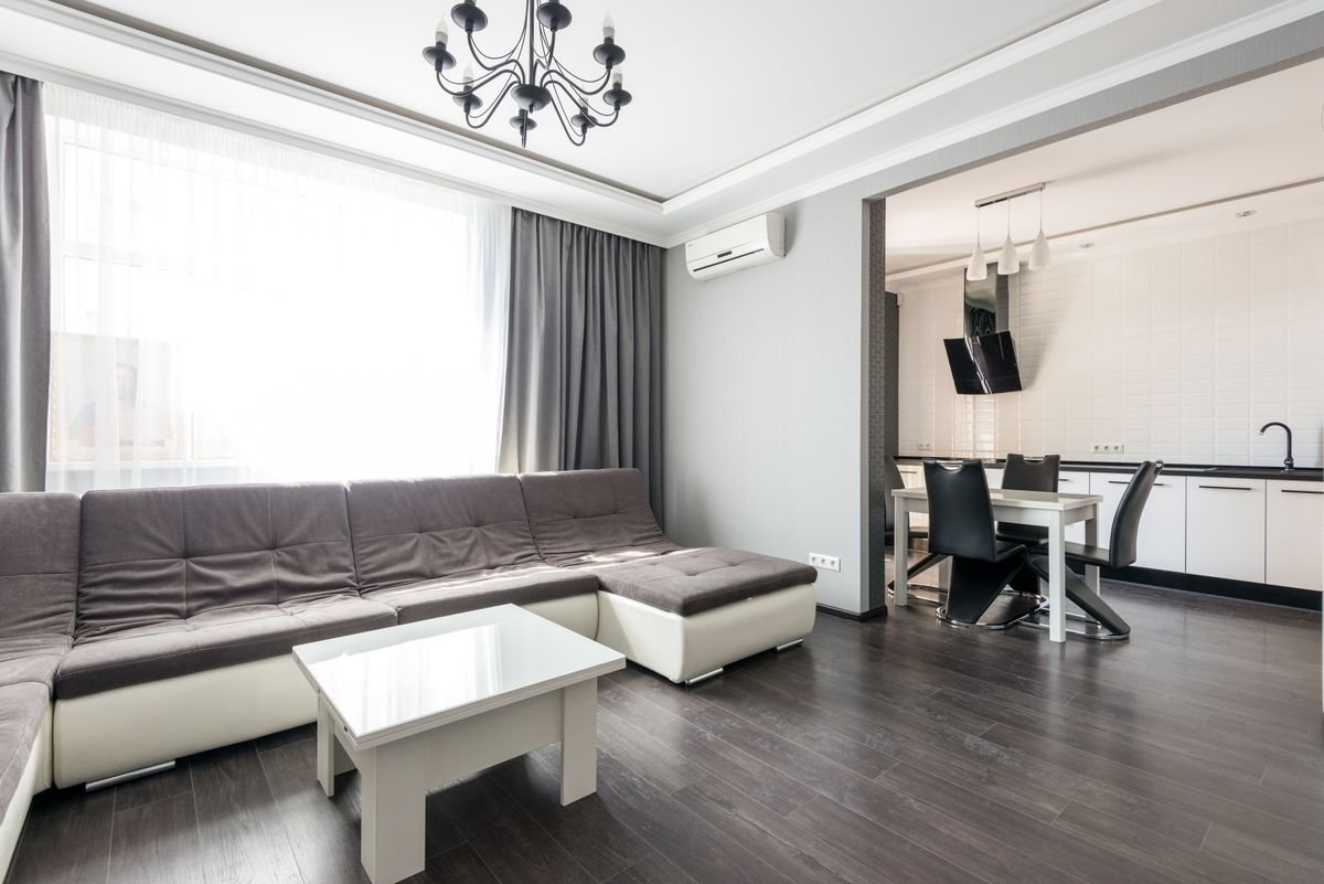 Apartment clearance Dubai team clearing a modern furnished flat