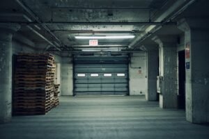 Empty commercial warehouse in Dubai after a professional warehouse cleanout